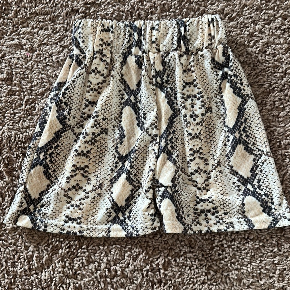 2 piece - Picture 2 of 3